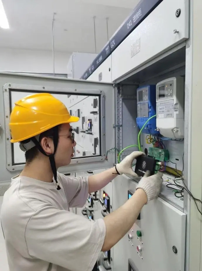 鲍若愚：从校园到国网，在科研和实践中不断突破