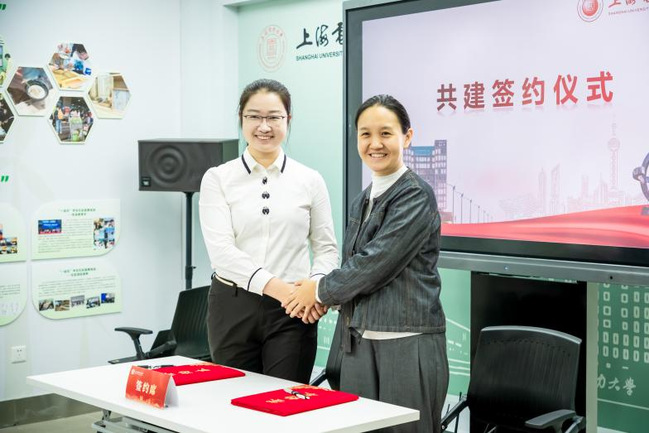 一堂行走在校园里的跨学段电力启蒙课——电气工程学部携手老港镇共筑“科普+思政”新平台